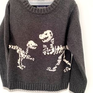 🎄🎁 NEW DINO SWEATER- 4/6 buy 1 @ FULL $ 2ND 1/2